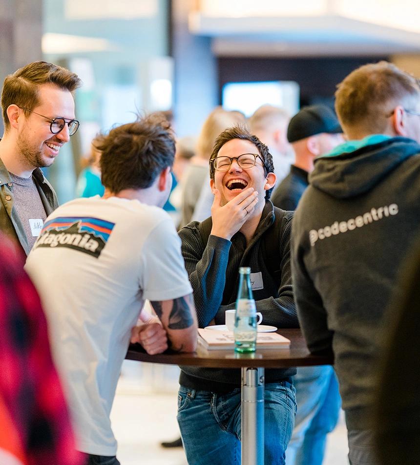 Bevor dein Privatleben leidet, passen wir bei codecentric lieber deine Arbeitssituation an. Dein Wohlbefinden ist die Basis für alles.
